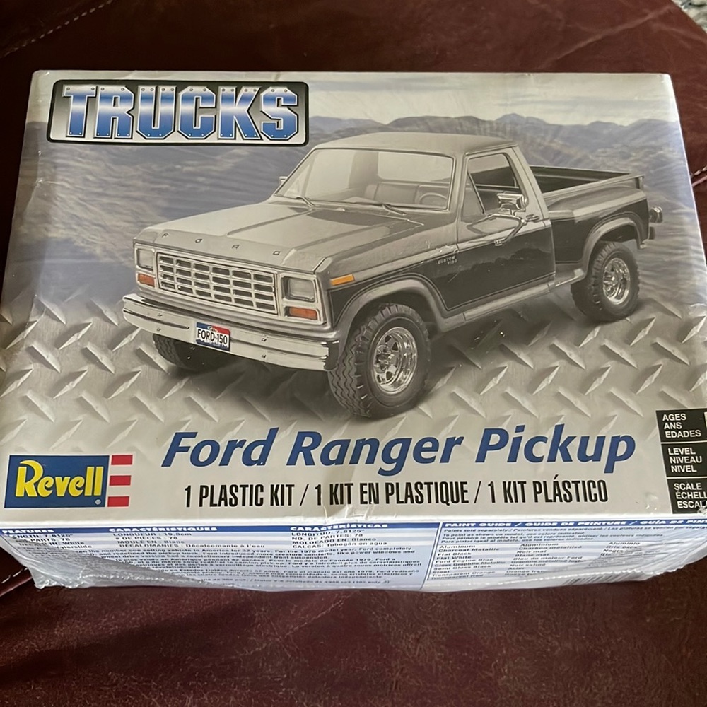 Ford Ranger Pickup Model Kit (NEW)